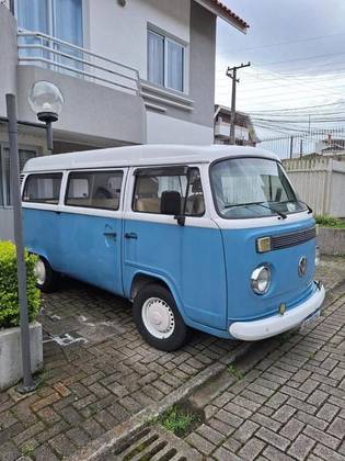 VOLKSWAGEN KOMBI 1.6 STD 8V GASOLINA 3P MANUAL